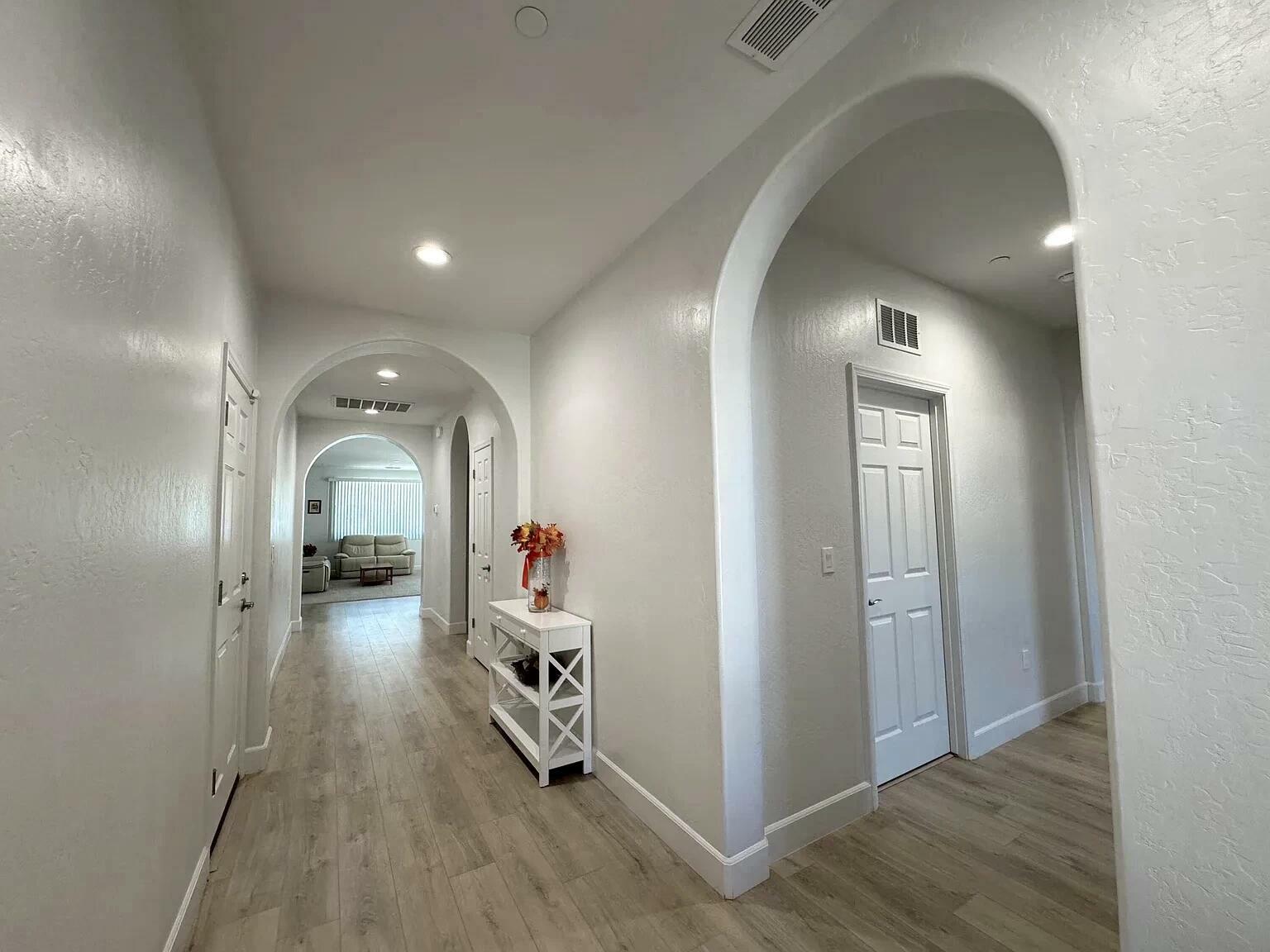Property Photo: 1405 W Tyler Court CA 93291