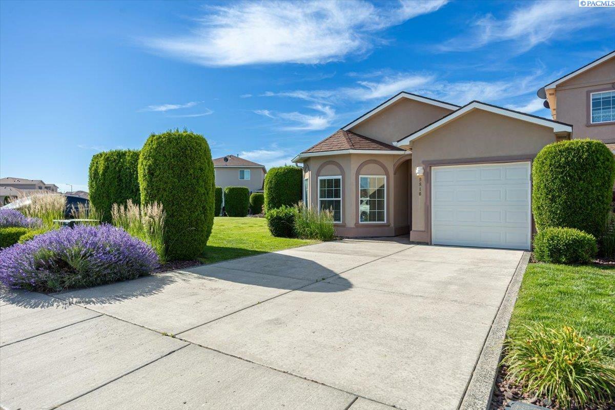 Property Photo: 9810 Mia Lane WA 99301