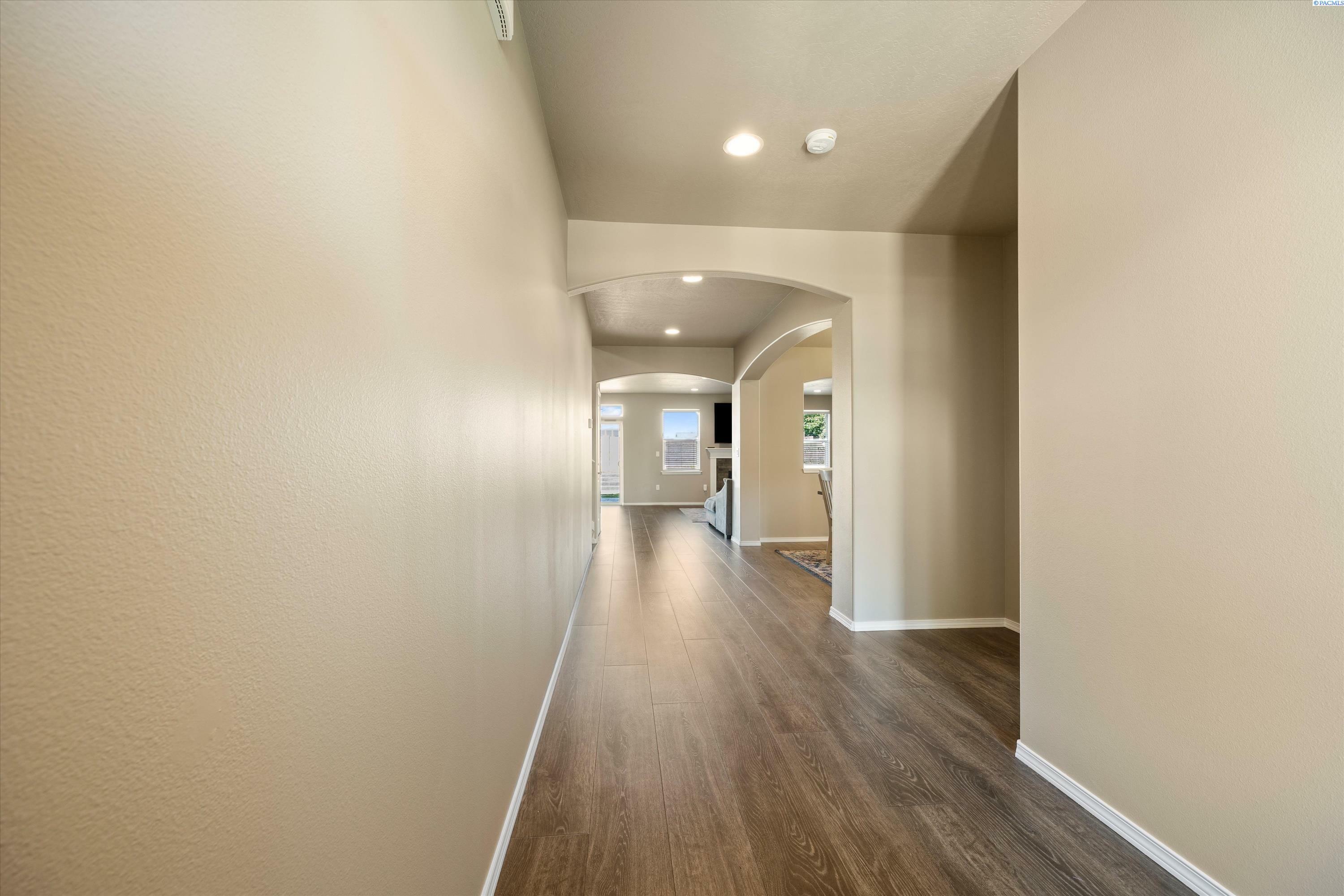 Property Photo: 6018 Rockrose Ln WA 99301