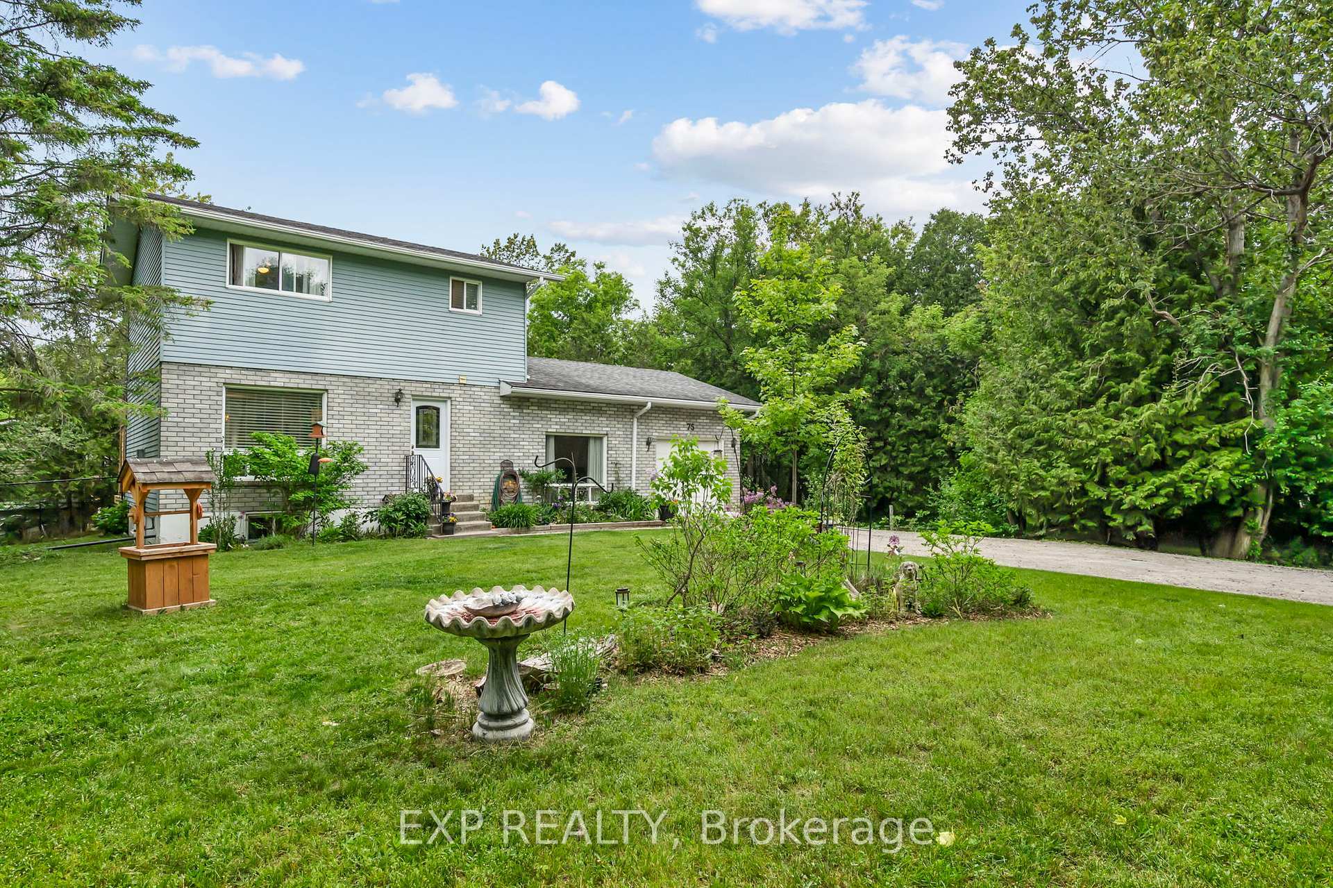 Property Photo: 75 Brook Crescent ON L0E 1N0