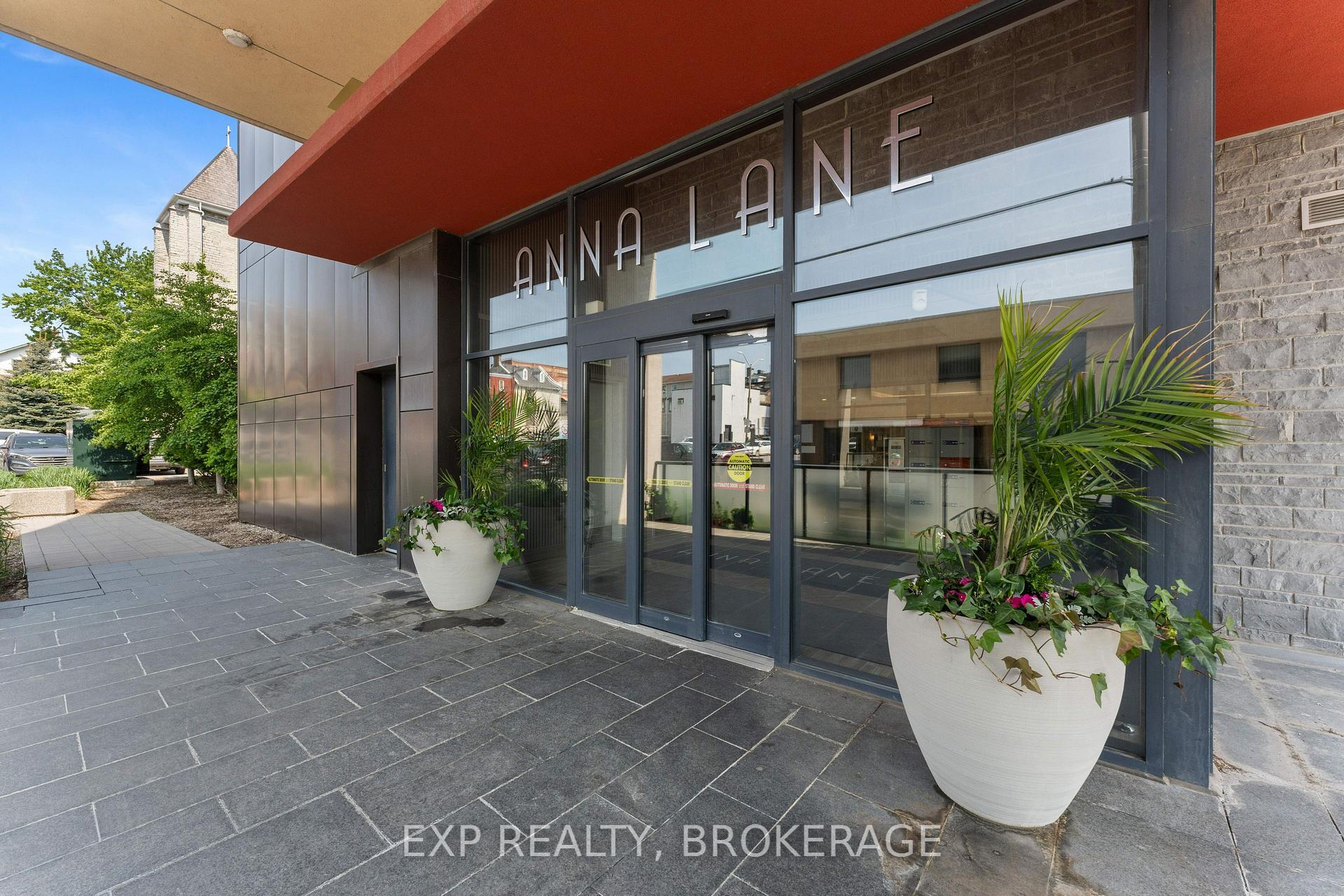 Property Photo: 121 Queen Street 306 ON K7K 0G6