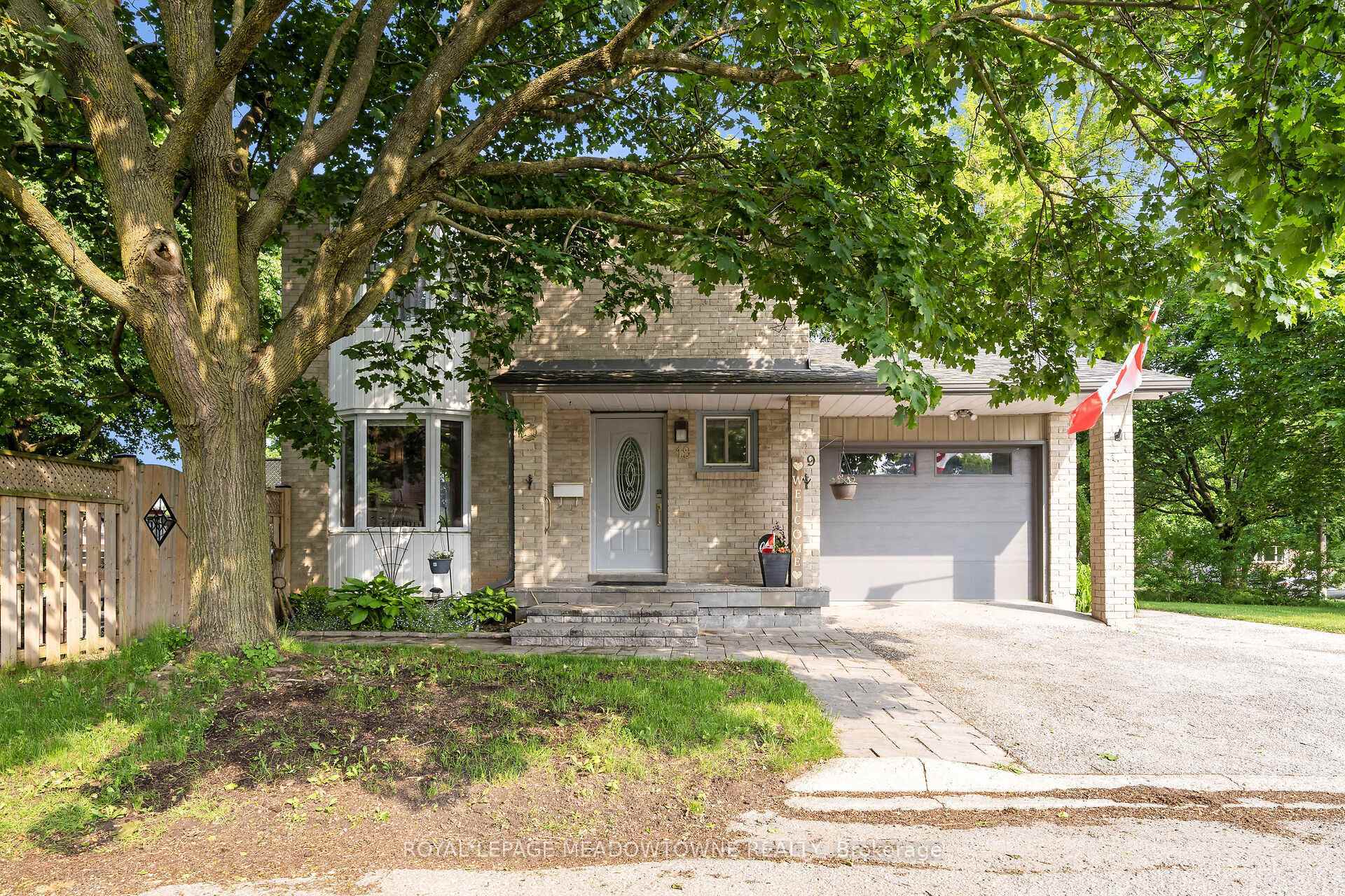 Property Photo:  19 Ransom Street  ON L7J 2V9 