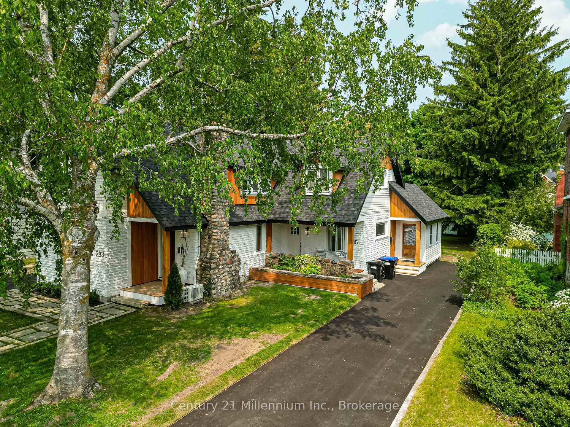 Property Photo: 285 Maple Street ON L9Y 2R3