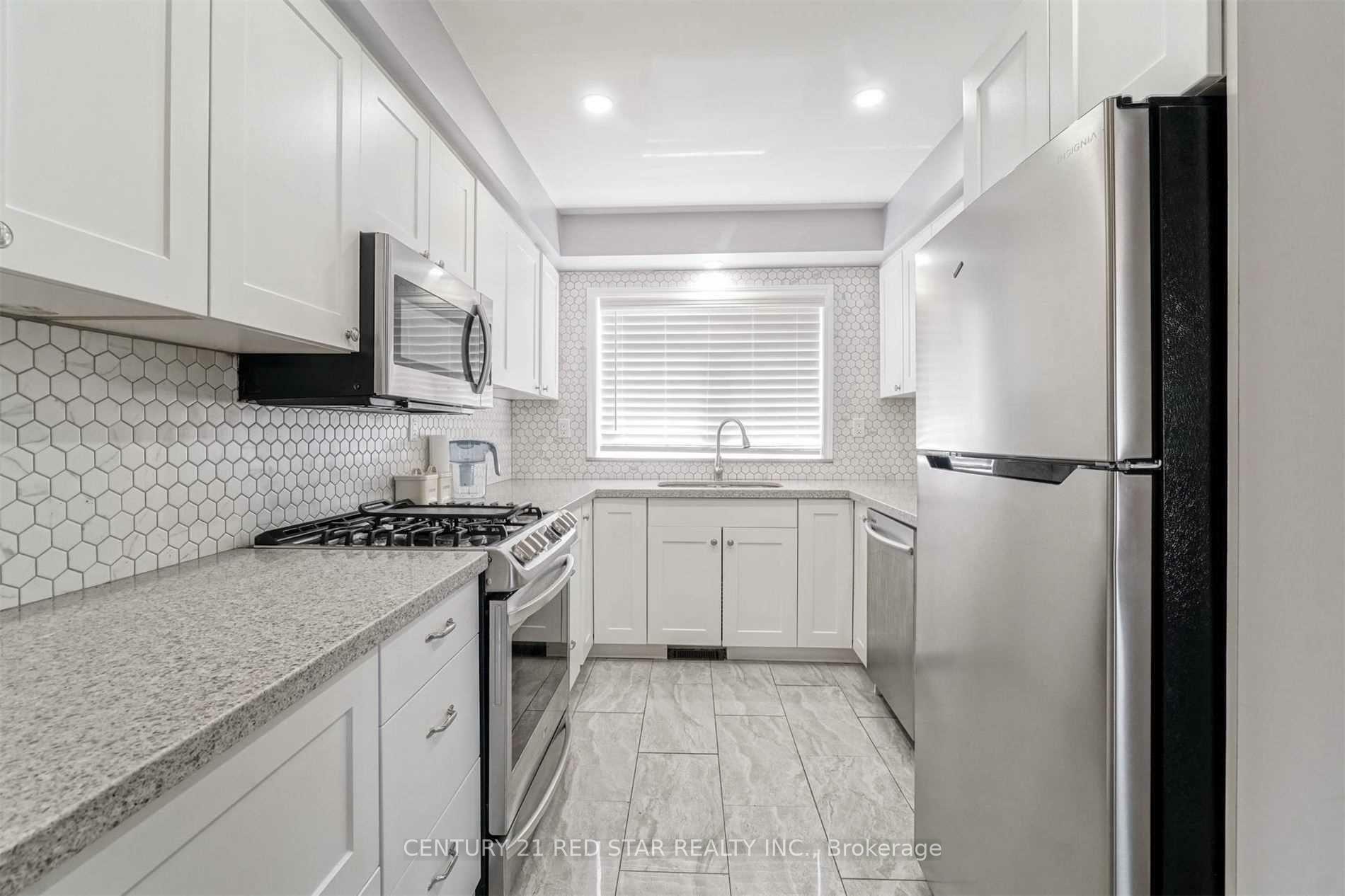 Property Photo:  46 Carter Drive  ON L6V 3N5 