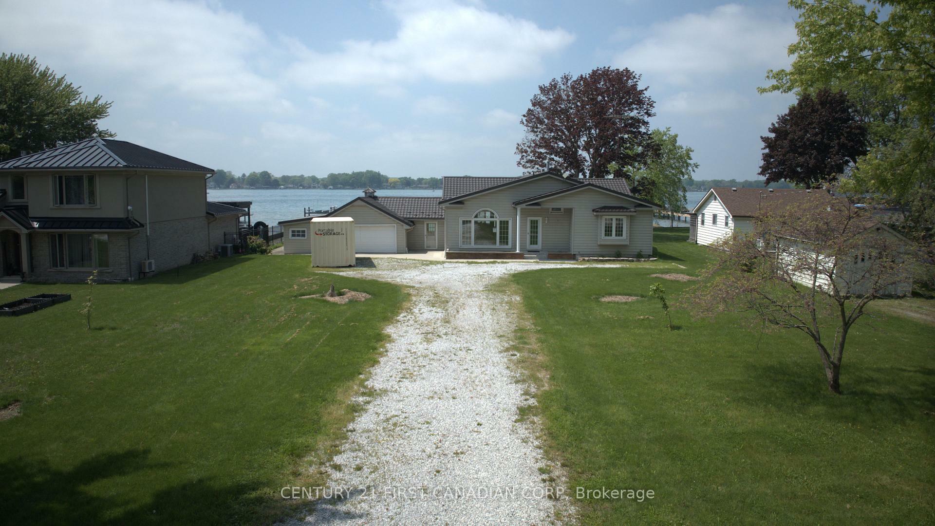 Photo de la propriété:  3875 St Clair Parkway  ON N0P 2H0 