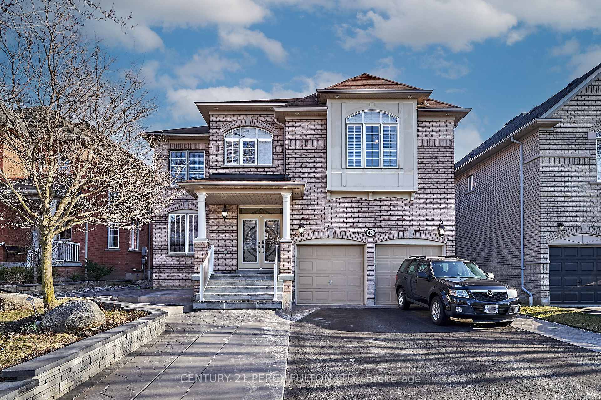 47 Vineyard Avenue  Whitby ON L1P 1X5 photo