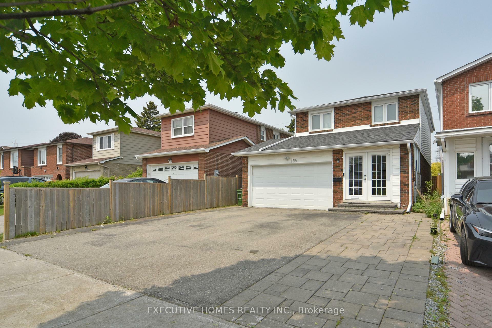 Property Photo: 194 Braymore Boulevard ON M1B 2G8
