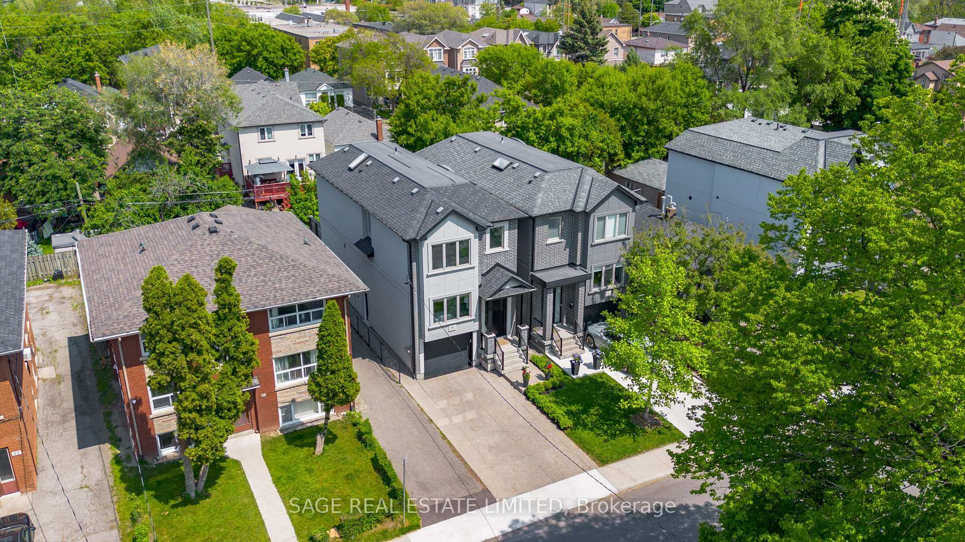 Property Photo:  81B Seventeenth Street  ON M8V 3K5 