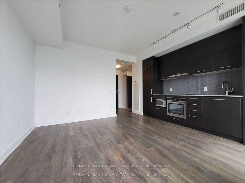 Property Photo: 87 Peter Street 3809 ON M5V 0P1