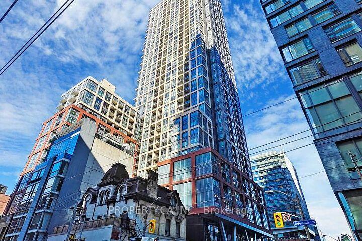 Property Photo: 108 Peter Street 506 ON M5V 0W2
