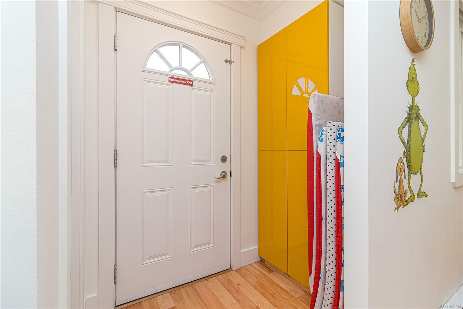 Property Photo:  2545 Graham St  BC V8T 3Y6 