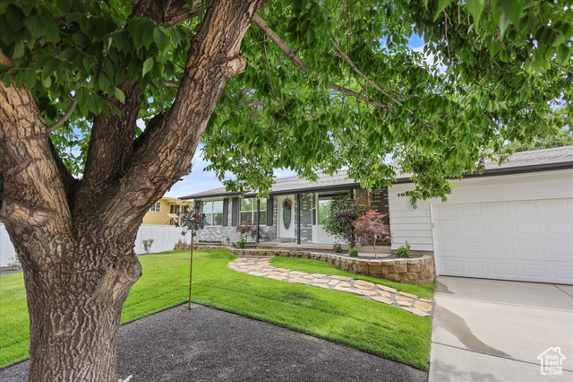 Property Photo: 10865 S Granite Dr UT 84094