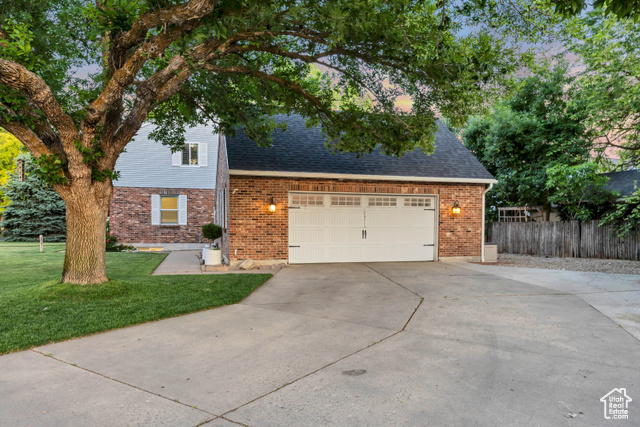 Property Photo: 1323 Fairway Cir UT 84025