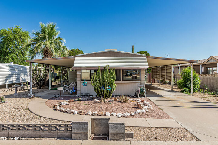 Property Photo:  3239 E Kings Avenue  AZ 85032 
