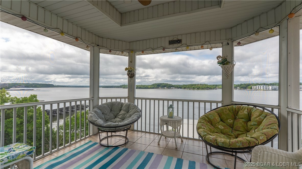 Property Photo: 1119 Beacon Pointe Circle MO 65049
