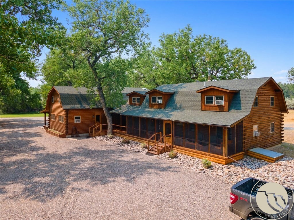 879 Sawyer Loop  Hardin MT 59034 photo