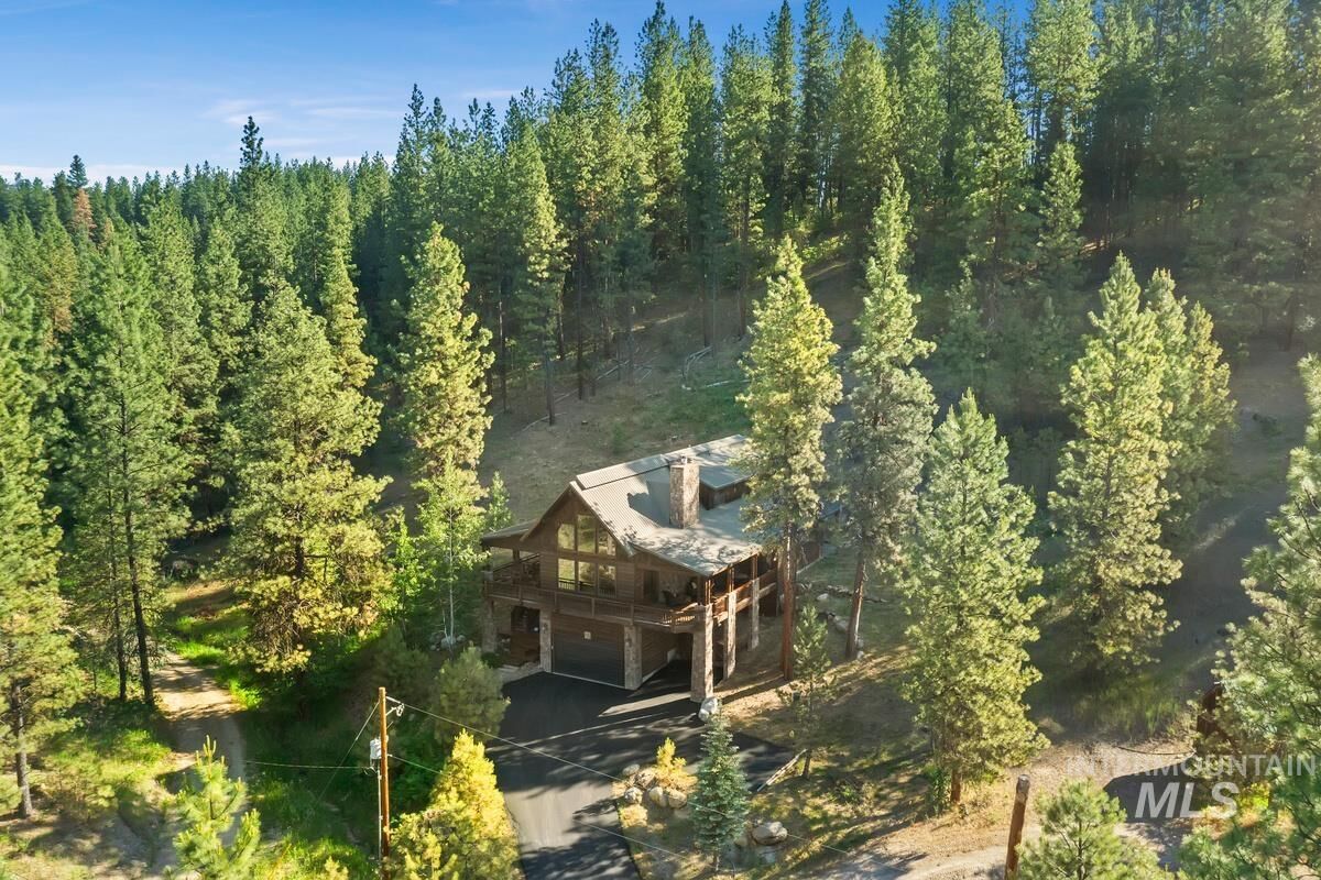 Property Photo:  148 Warm Springs Dr  ID 83622 