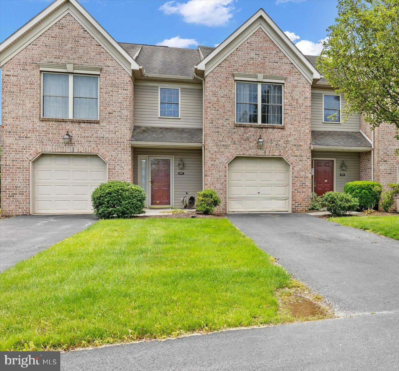 453 Stonehedge Lane  Mechanicsburg PA 17055 photo