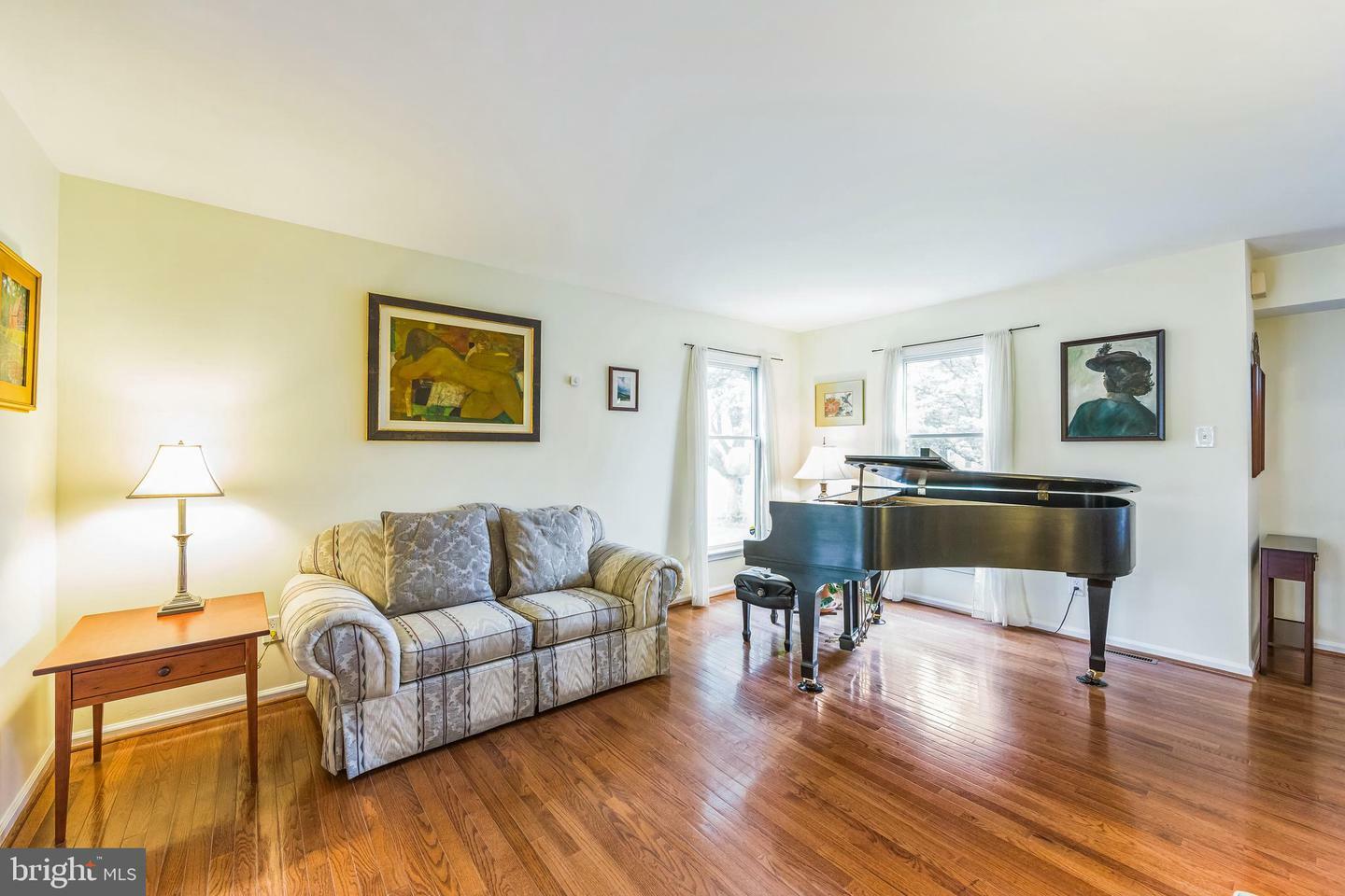 Property Photo: 502 Summercroft Drive PA 19341