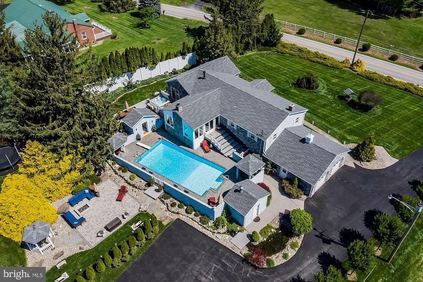 270 Brough Road  Abbottstown PA 17301 photo