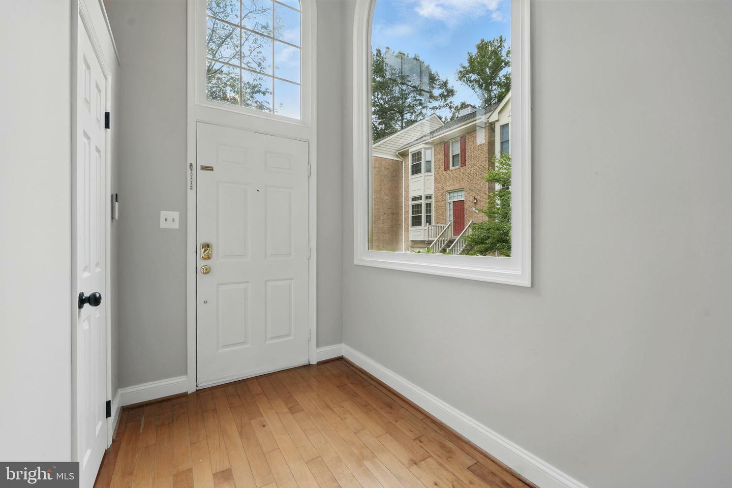 Property Photo: 1393 Heritage Oak Way VA 20194