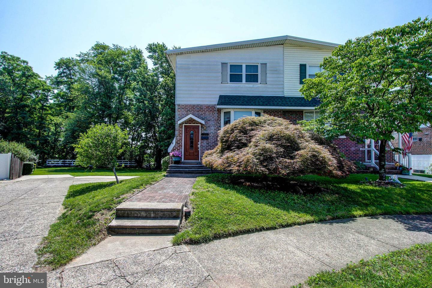 Property Photo: 1222 Jennifer Road PA 19116