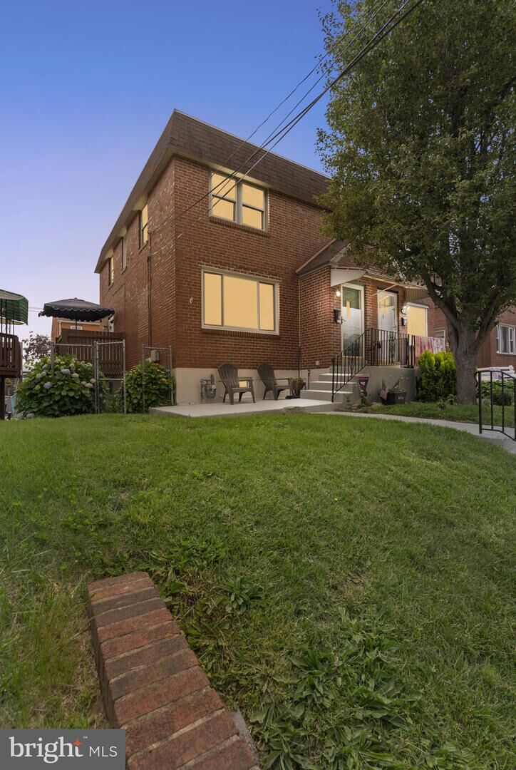 Property Photo: 209 Edgewood Avenue PA 19033
