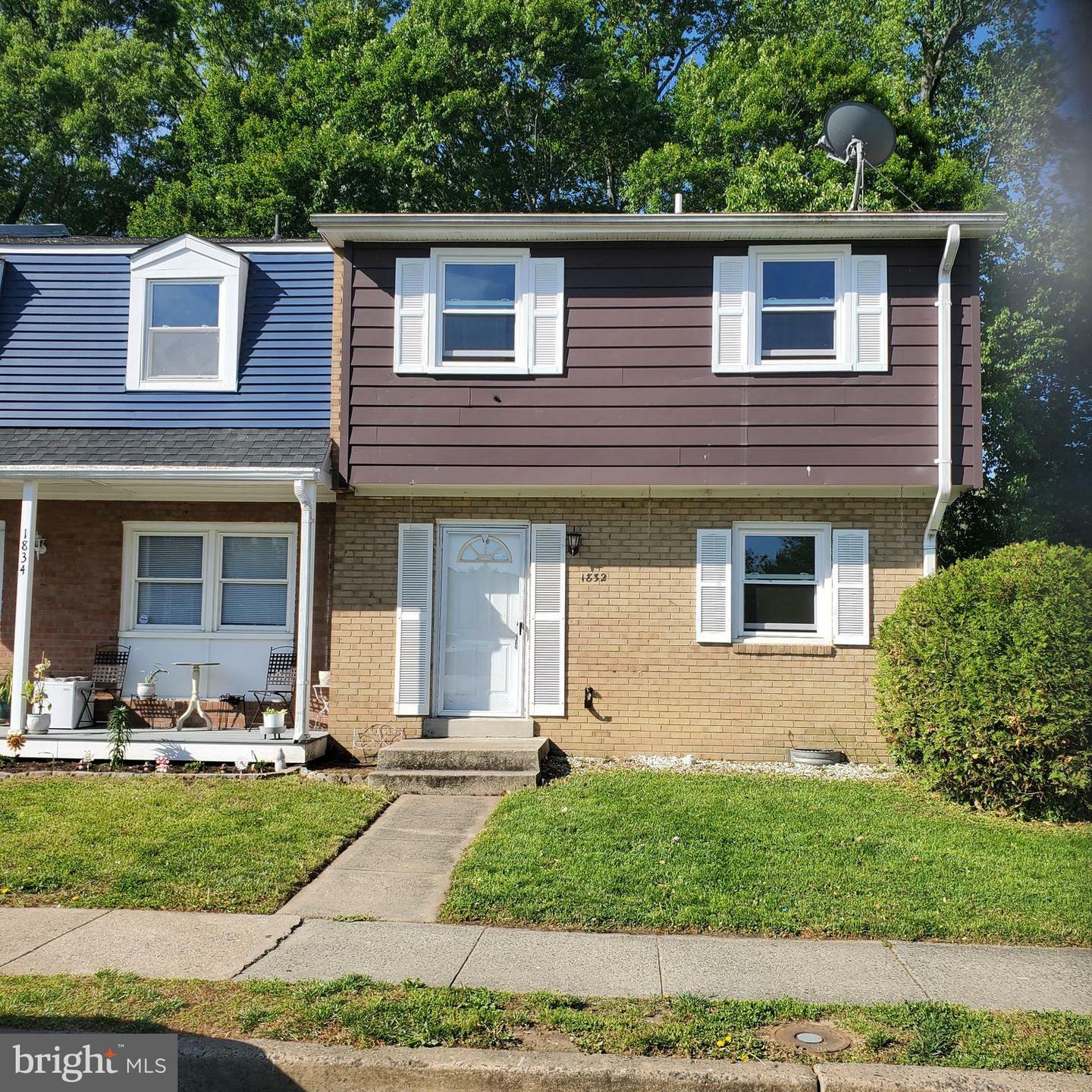 Property Photo: 1832 Fort Pulaski Court VA 22026