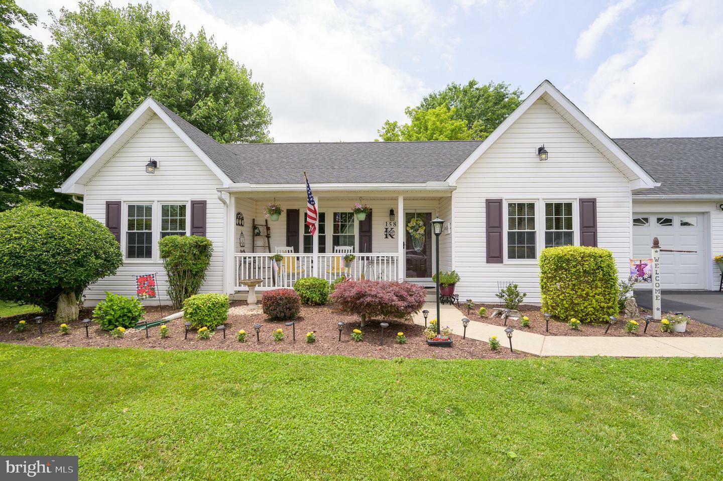 Property Photo: 158 Pembroke Lane WV 25419