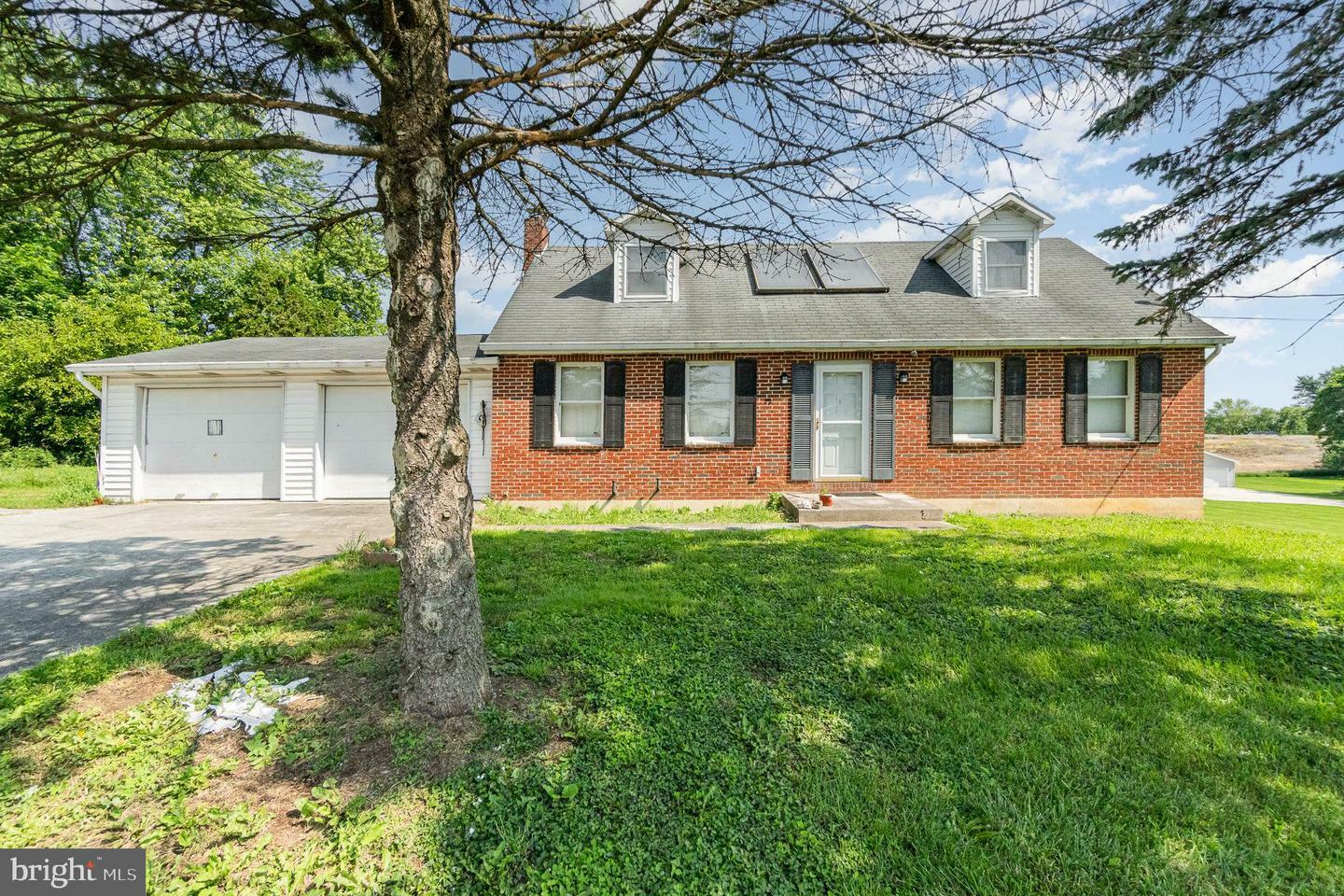 1370 W Trindle Road  Carlisle PA 17015 photo