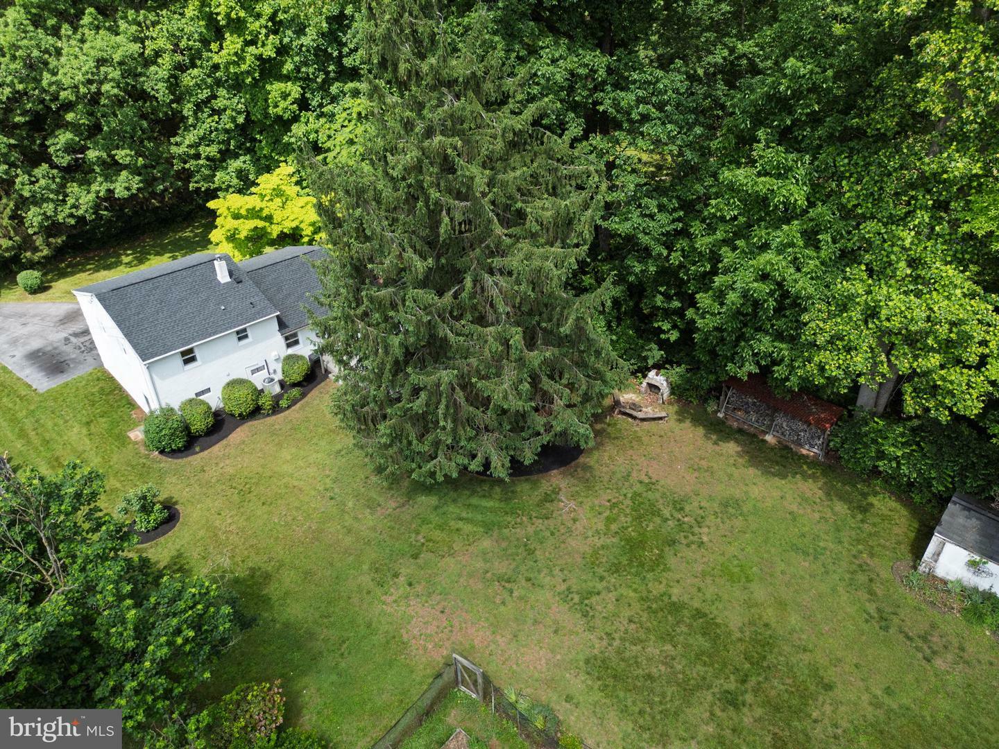 Property Photo: 1425 Burke Road PA 19380