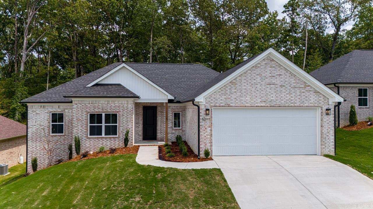 Property Photo: 5017 Springwood Circle AR 72022
