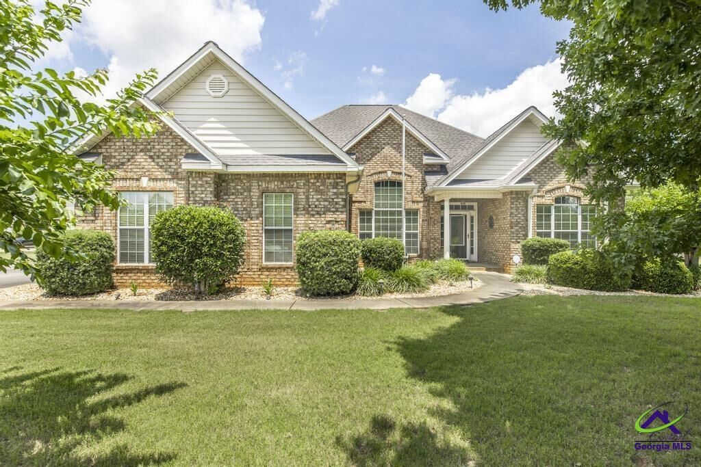 Property Photo:  104 Rose Petal Drive  GA 31088 