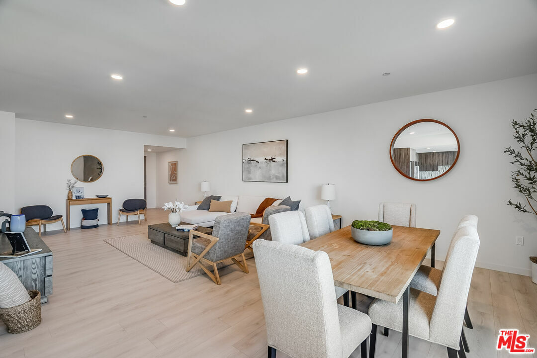 Property Photo: 1021 S Shenandoah St CA 90035