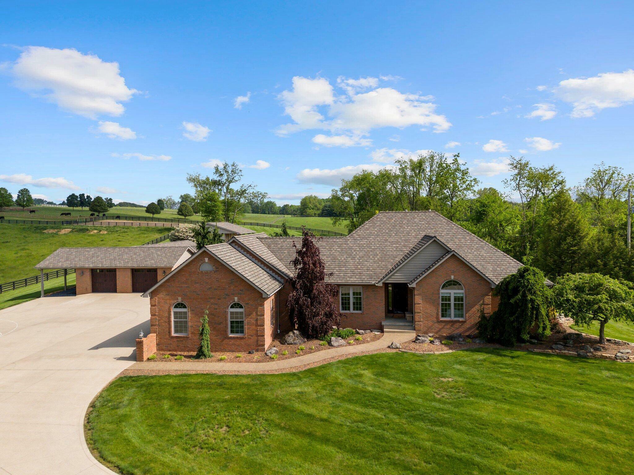 1095 Fairview Road  Zanesville OH 43701 photo