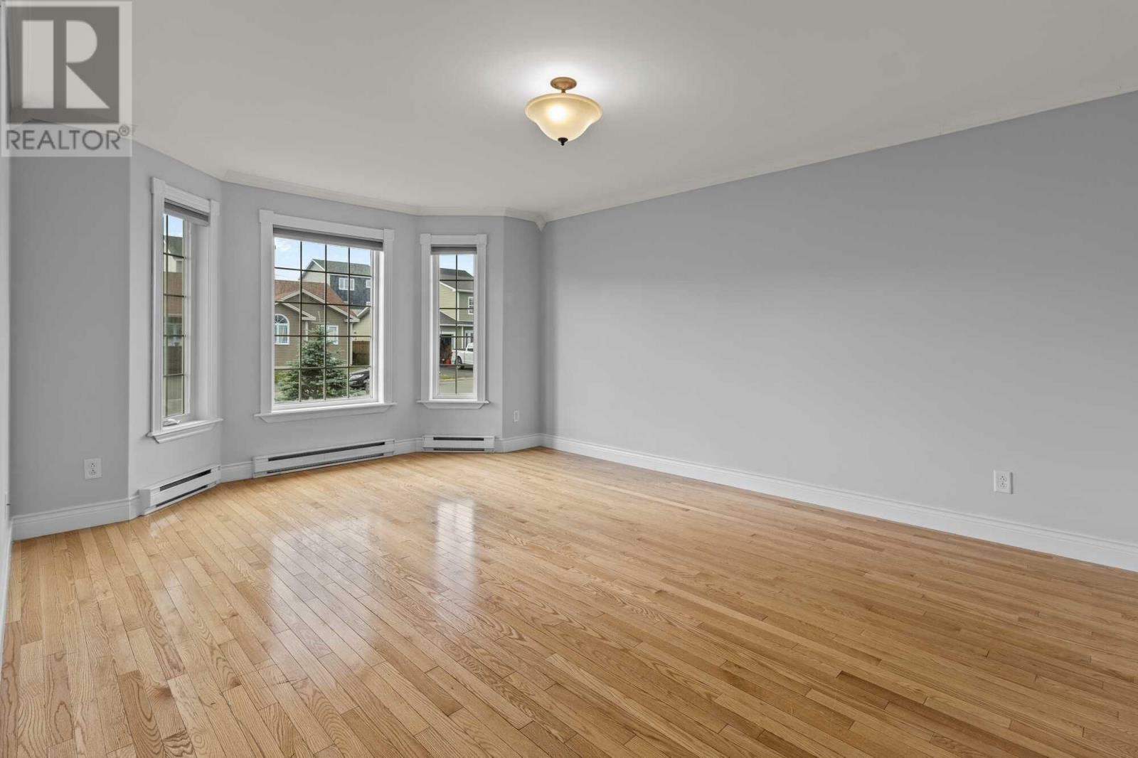 Photo de la propriété: 9 Camelot Crescent NL A1L 0P5