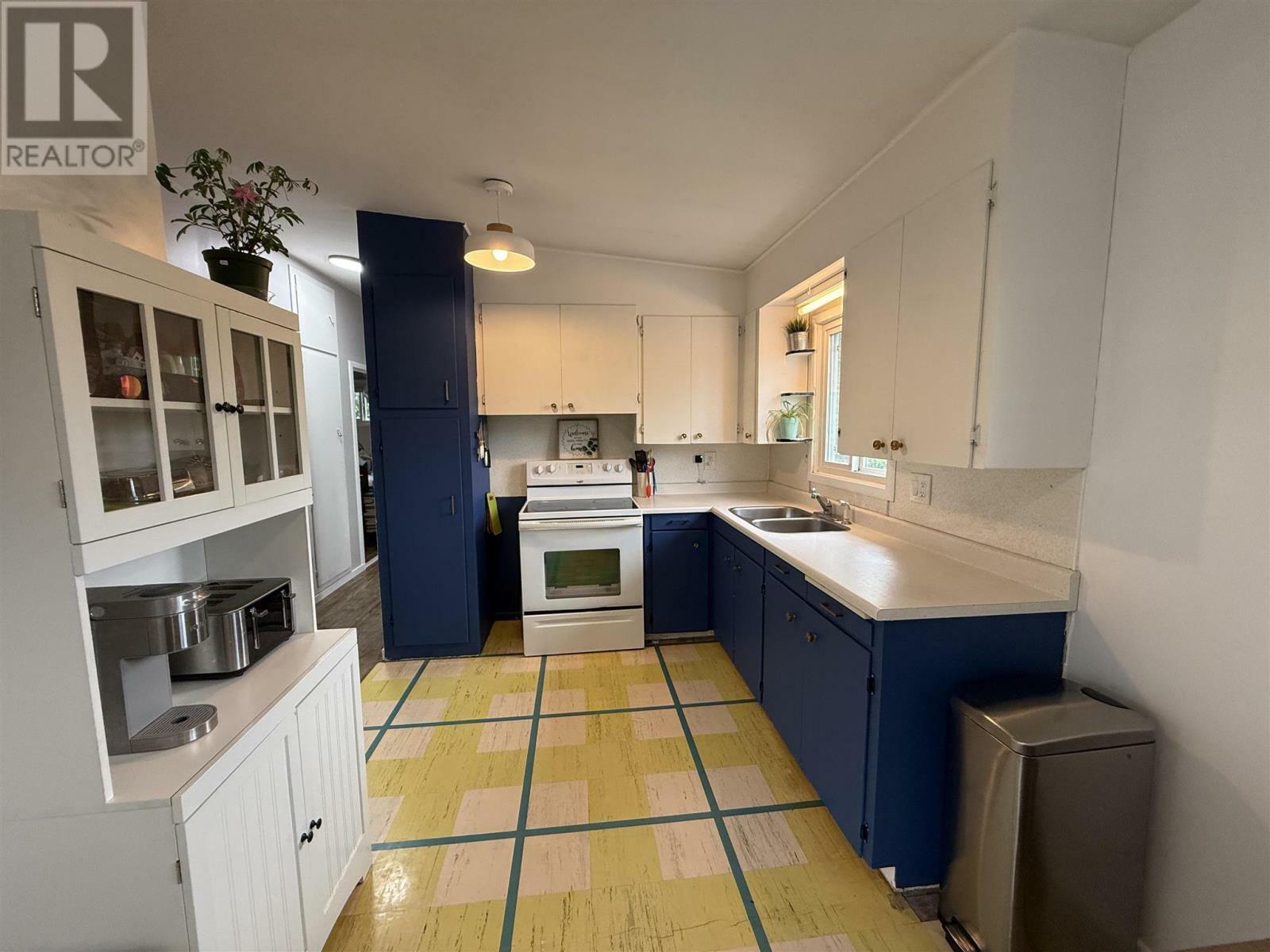 Property Photo: 408 Fifth Street South ON P9N 1L2