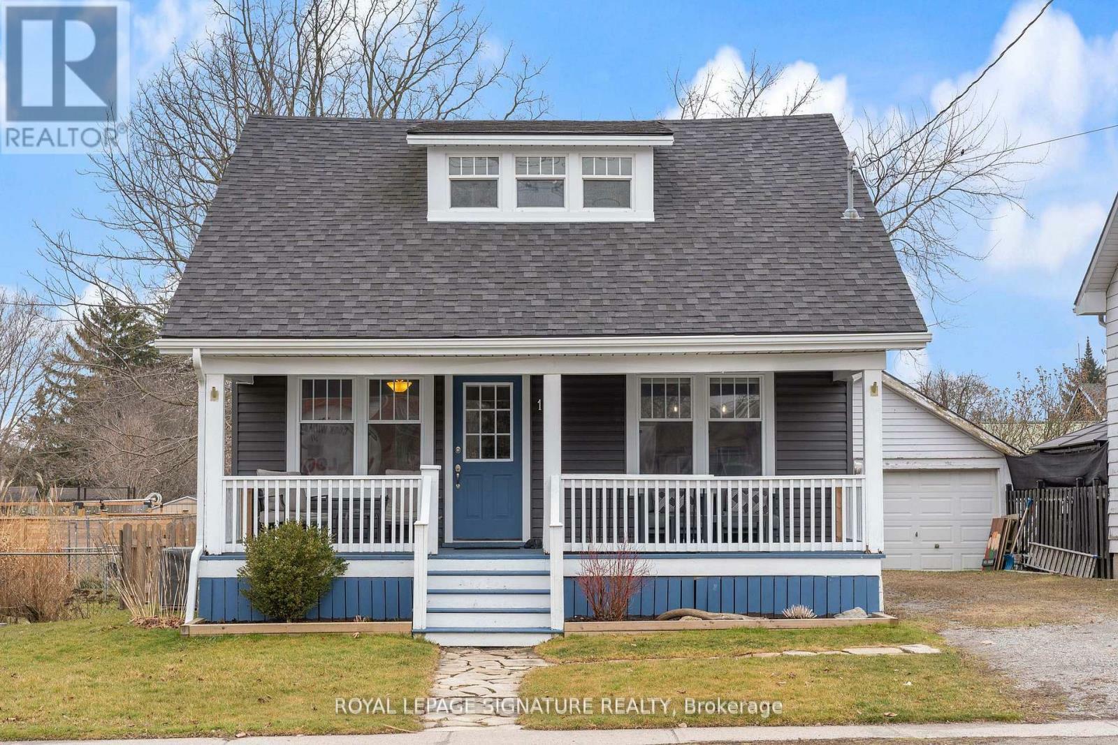 108 Nelson Street East  Norfolk (Port Dover) ON N0A 1N0 photo