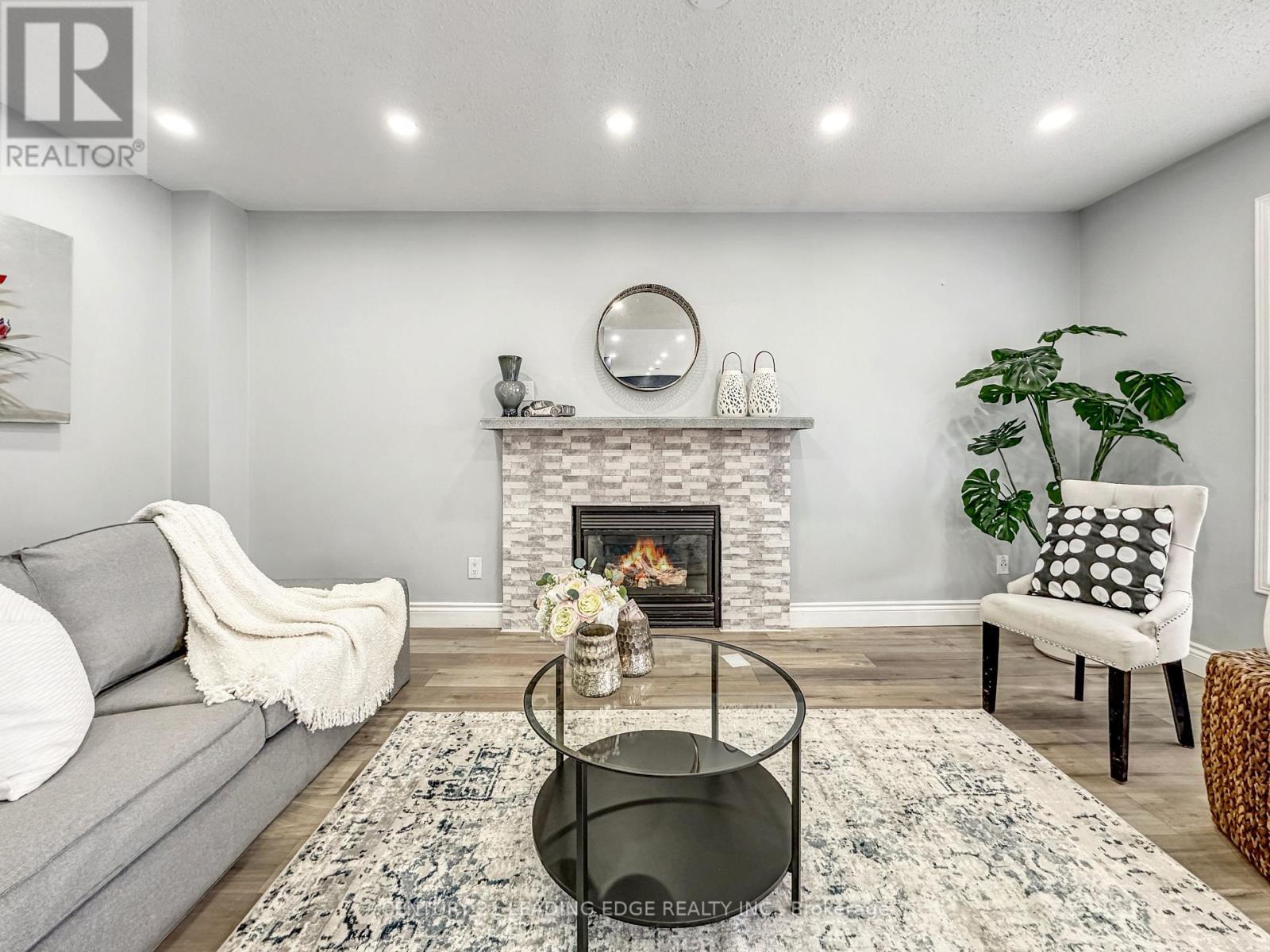 Property Photo: 91 Perryview Drive ON L9L 1T6