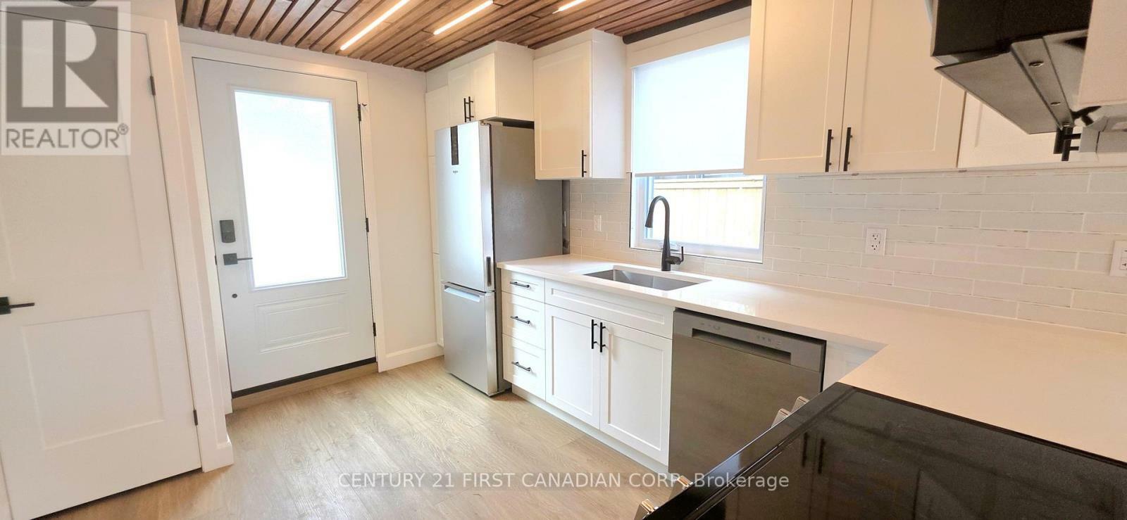 Property Photo: 857 Dundas Street 4 ON N5W 2Z8
