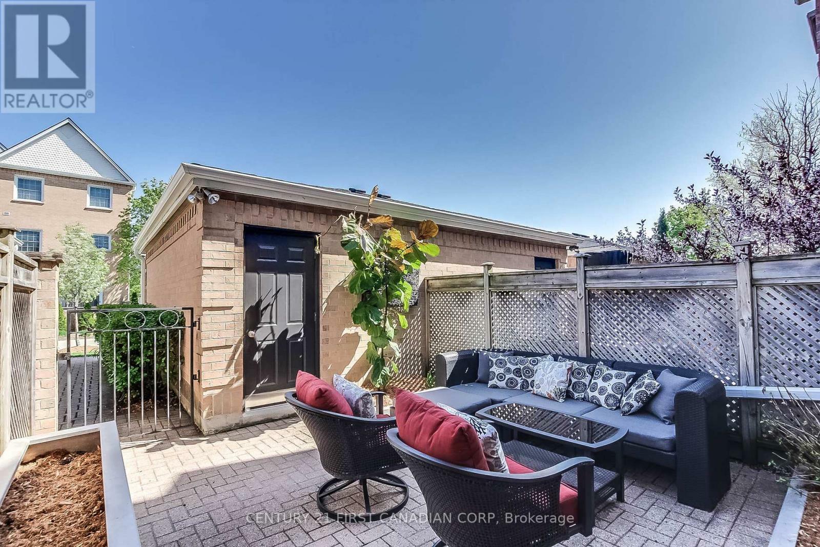 Property Photo: 1570 Richmond Street 53 ON N6G 4W2
