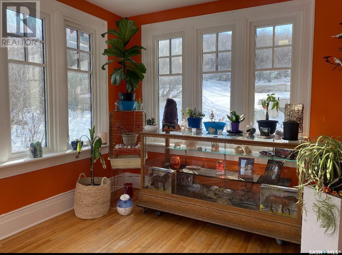Property Photo: 607 Barnett Drive SK S0G 1S0