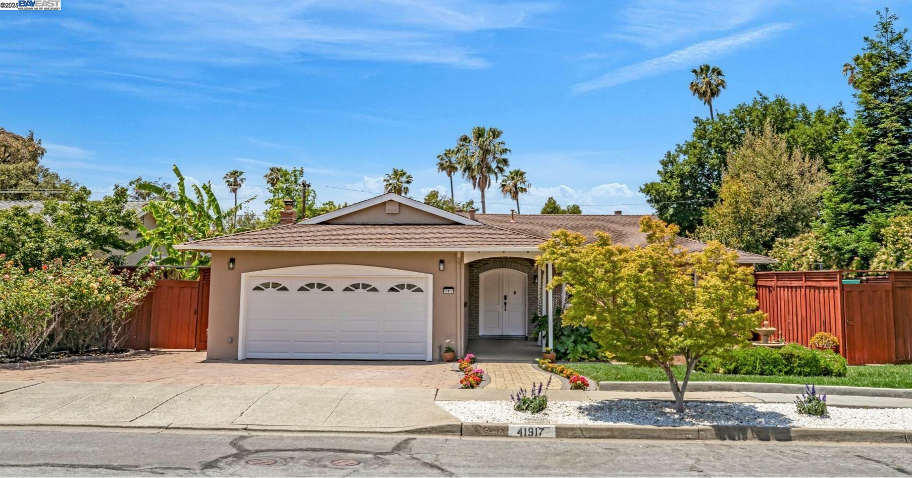 Property Photo: 41917 Camino Santa Barbara CA 94539