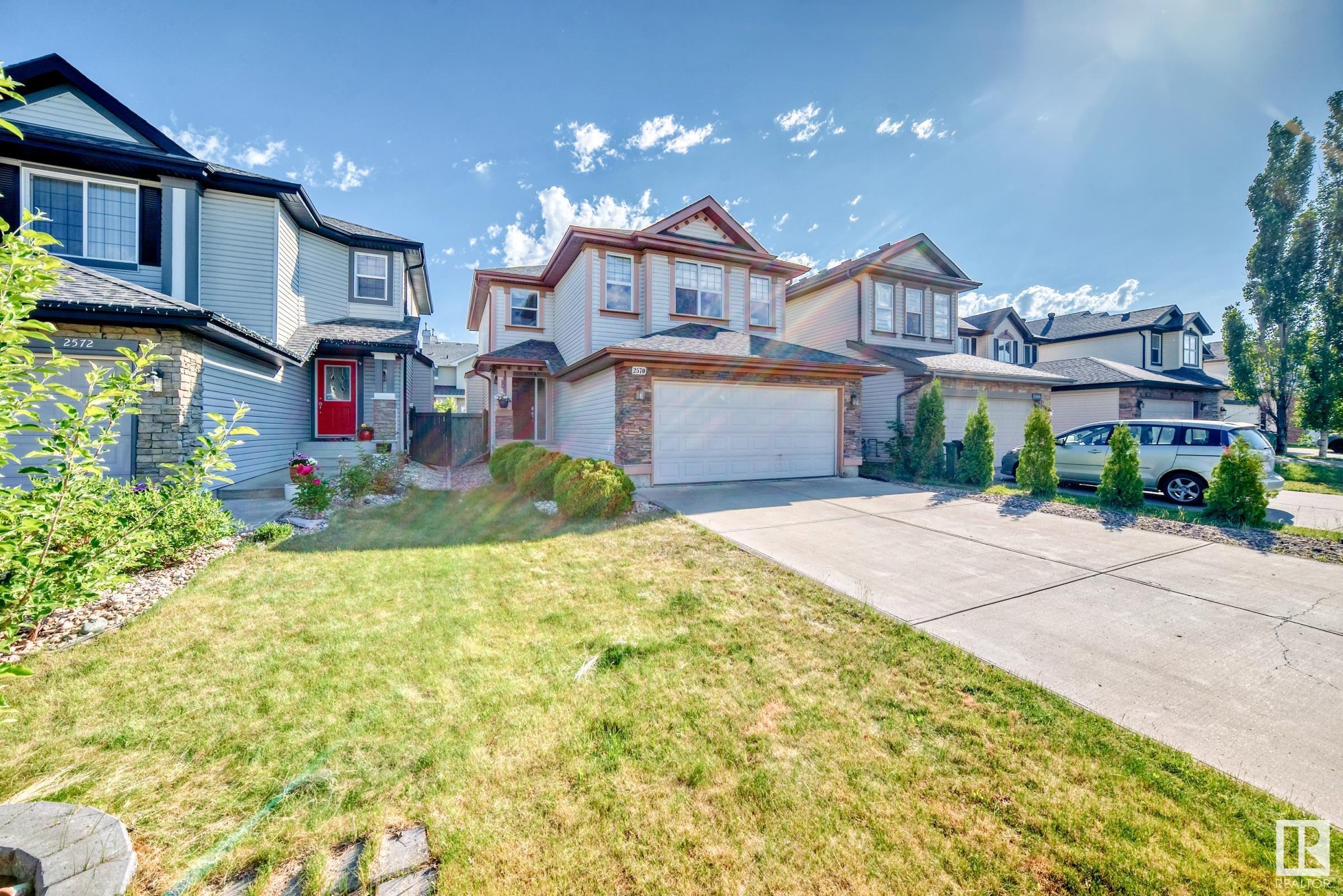 Property Photo: 2570 Hanna Crescent NW AB T6R 3P7