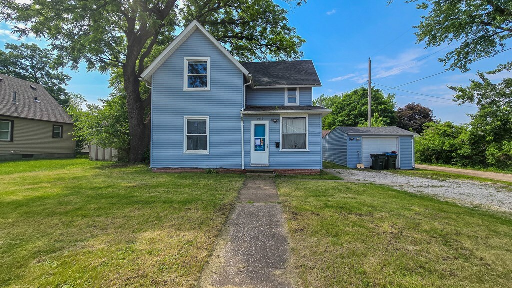 Property Photo: 1919 6th Ave S IA 50501