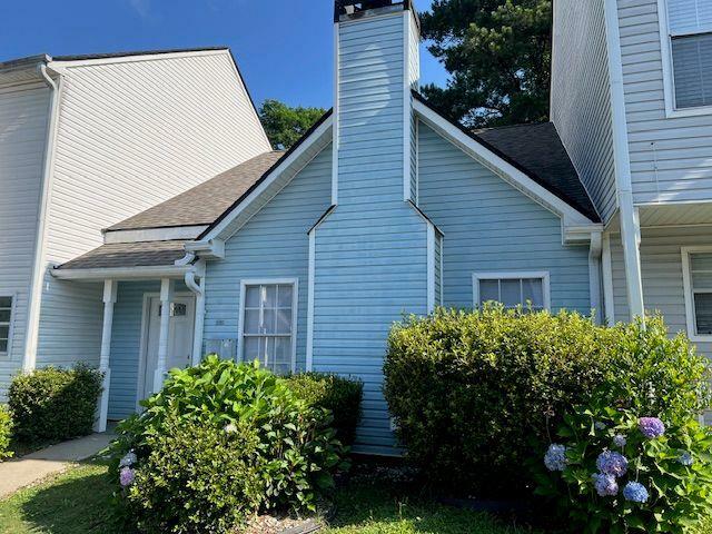Property Photo: 5961 Sherwood Trace GA 30038