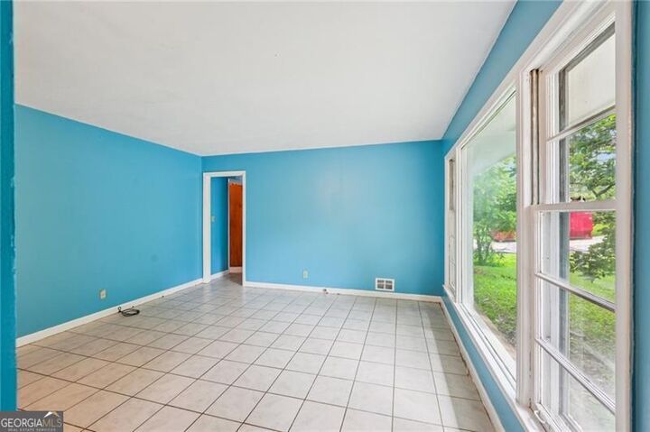 Property Photo: 2880 Shallowford Road GA 30341