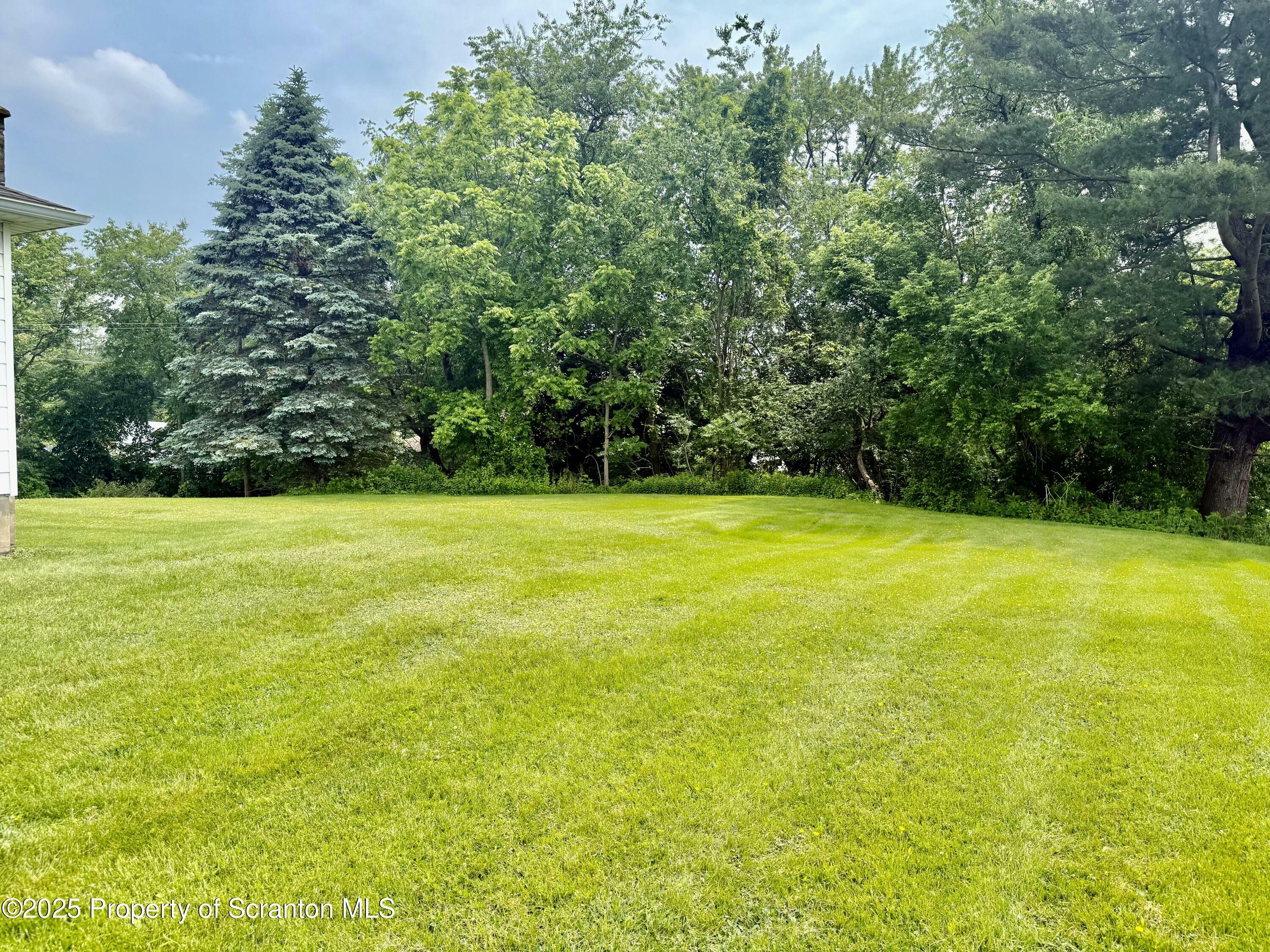 Property Photo: 129 Casper Street PA 18518