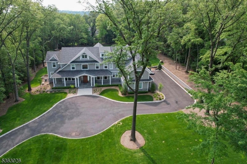 789 Colonial Rd  Franklin Lakes Boro NJ 07417 photo