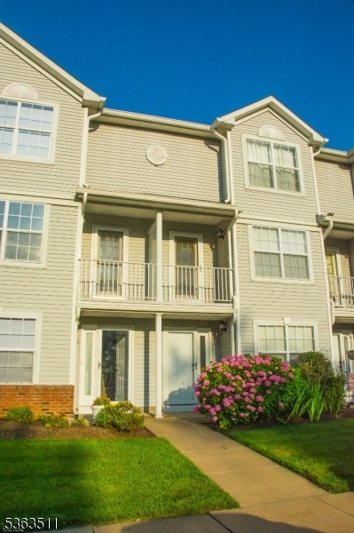 Property Photo:  104 Hudson Ct  NJ 07840 